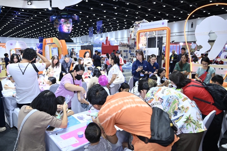 อว. จัดพิธีปิดงานและมอบโล่ขอบคุณผู้ร่วมจัดงาน ‘อว.แฟร์ 2025 - มหกรรมวิทย์ฯ 2568’ ตอกย้ำความสำเร็จตลอด 9 วัน สู่การพัฒนากำลังคนและสหวิทยาการรองรับอนาคต