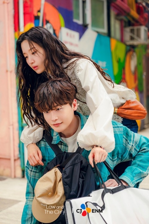 เปิดมุมโรแมนติกกลางฮ่องกง ตามรอยซีรีส์เกาหลี “Law and the City”