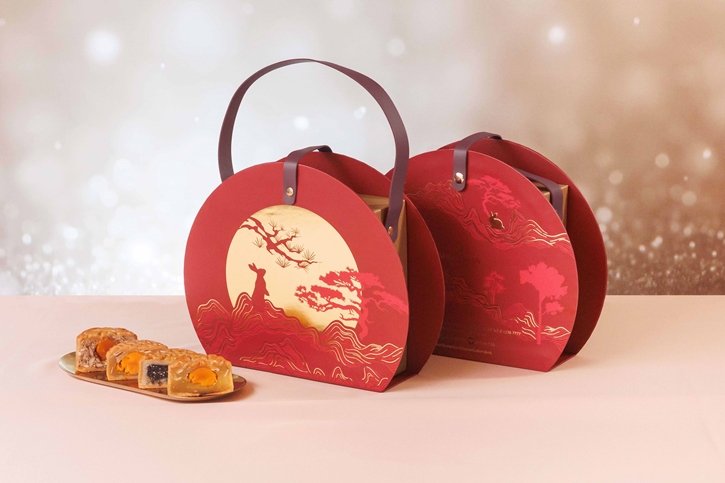 โรงแรมแชงกรี-ลา กรุงเทพฯ เปิดตัวขนมไหว้พระจันทร์ 2568 คอลเลกชันหรู เฉลิมฉลองตำนานกระต่ายหยก