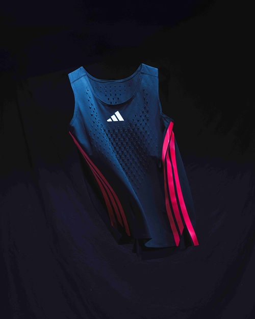 ความเร็วเหนือขีดจำกัดที่โลกต้องจดจำ! SUBUSISO KUBHEKA พิชิตระยะทาง 100 กิโลเมตรภายในเวลา 6 ชั่วโมง ด้วยรองเท้าวิ่งและเสื้อผ้าที่คิดค้นพัฒนาโดยอาดิดาส