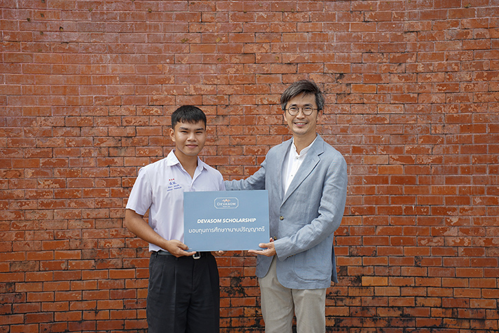 “เทวาศรม เขาหลัก” เดินหน้าสานฝันทางการศึกษา ผ่านโครงการ “มอบทุนการศึกษา”  ต่อเนื่องเป็นปีที่ 3 เพื่อให้เยาวชนได้ก้าวตามเส้นทางฝันของตัวเอง