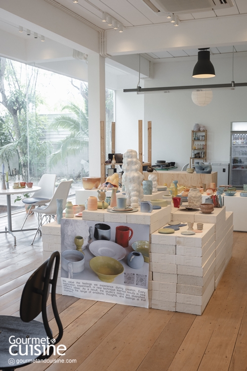 Clayceracera Studio สตูดิโอเซรามิกที่ให้เราใช้เวลาอยู่กับดิน