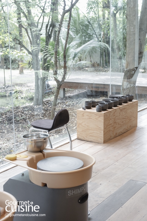 Clayceracera Studio สตูดิโอเซรามิกที่ให้เราใช้เวลาอยู่กับดิน