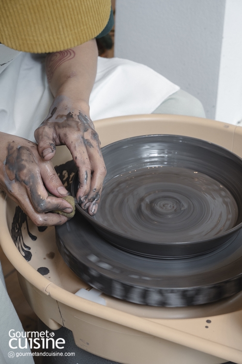 Clayceracera Studio สตูดิโอเซรามิกที่ให้เราใช้เวลาอยู่กับดิน