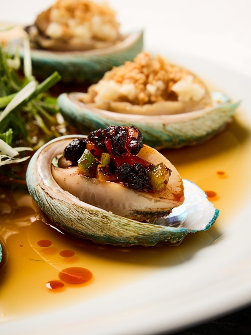 ลิ้มรสความพรีเมียมและความสดใหม่จาก หอยเป๋าฮื้อ“Jade Tiger” ณ ห้องอาหารจีนพาโกด้า ไชนีส เรสเตอรองท์