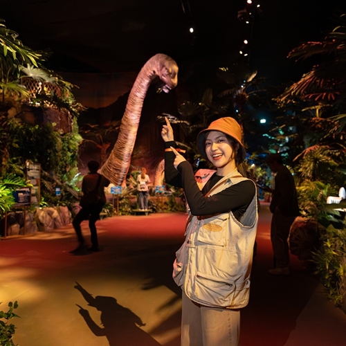 เคทีซี – AWC พาครอบครัวไทยผจญภัยจูราสสิค เวิลด์ ดันท่องเที่ยว-การเรียนรู้นอกห้องเรียน