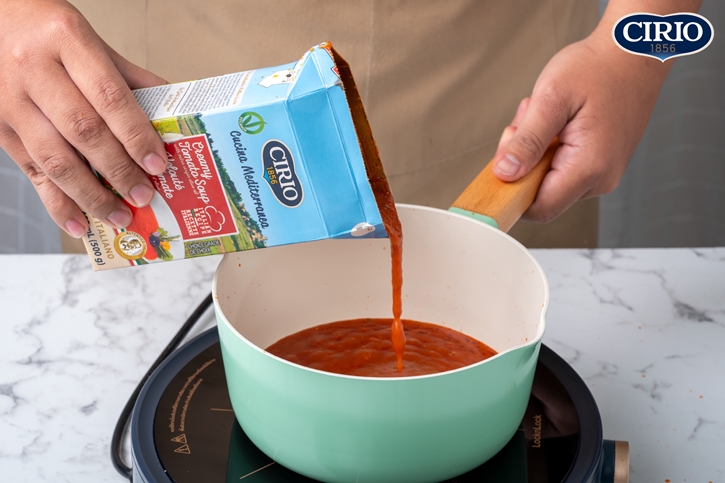 Arancini with Tomato Soup อารันชีนีกับซุปมะเขือเทศ