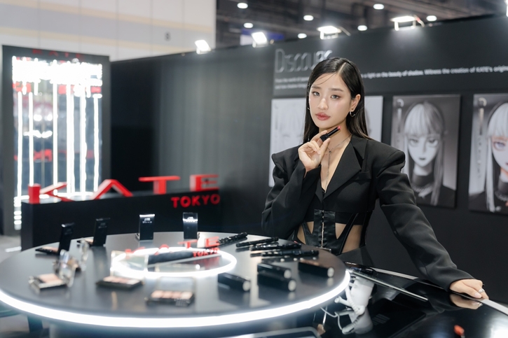 KATE ชวนร่วมสัมผัสพลังความงามภายใต้แคมเปญ “LIGHTS ON SHADOW” ในงาน NIPPON HAKU Bangkok 2025 พร้อมเปิดตัว Brand Muse คนใหม่ “ตู ต้นตะวัน”