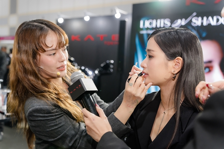 KATE ชวนร่วมสัมผัสพลังความงามภายใต้แคมเปญ “LIGHTS ON SHADOW” ในงาน NIPPON HAKU Bangkok 2025 พร้อมเปิดตัว Brand Muse คนใหม่ “ตู ต้นตะวัน”