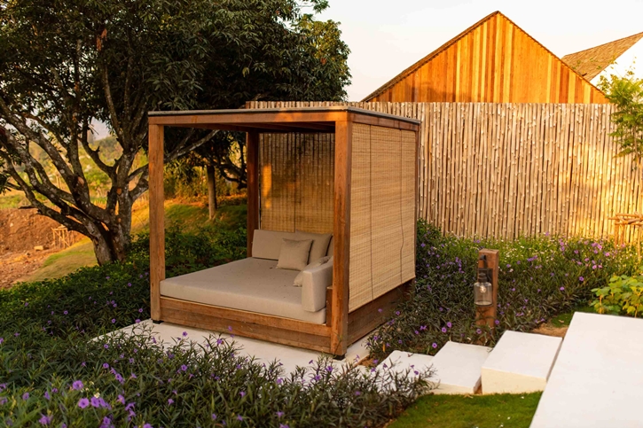 พักผ่อนเหนือระดับที่ โรงแรมรุกข์ คีรี เขาใหญ่ เดอะ เซ็นทารา คอลเลกชัน วิลล่ากลางธรรมชาติบนยอดเขา