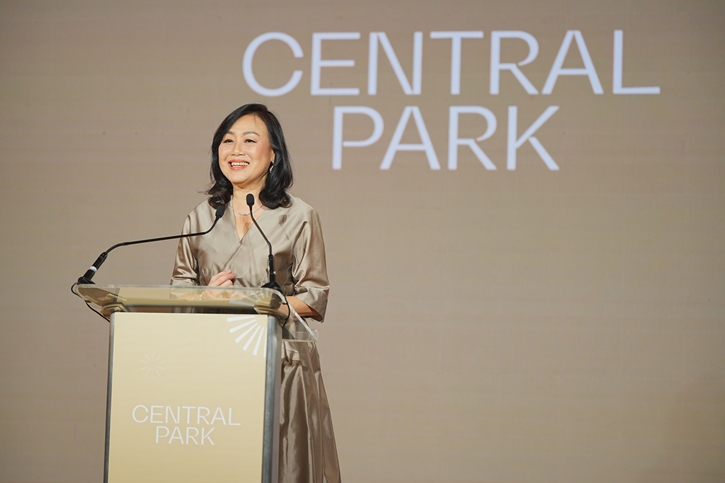  ฉลองเปิด Central Park สุดคึกคัก คนดัง-เซเลบแห่ร่วมงาน ผู้ว่าฯ ชัชชาติร่วมยินดี