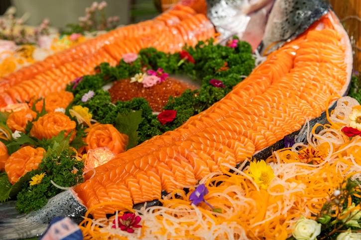 มนต์เสน่ห์แห่งแซลมอนทุกมื้อค่ำวันพฤหัสบดี ณ ห้องอาหารเวนติซี โรงแรมเซ็นทาราแกรนด์ฯ เซ็นทรัลเวิลด์