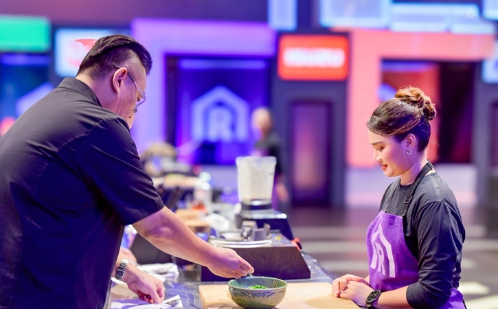 เชฟเบลล์ หรือแม่ค้าเบลล์“ คว้าแชมป์ The Restaurant War Thailand   ศึกพ่อค้าซ่าแม่ค้าแซ่บ ซีซั่น 2 สร้างประวัติศาสตร์เป็นแชมป์หญิงคนแรกของเวทีนี้สำเร็จ