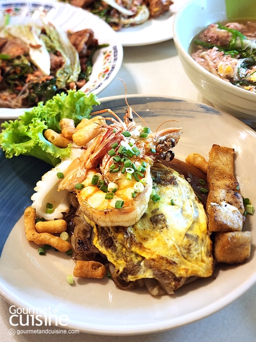 บูม รณหาญ เชฟหนุ่มผู้ไม่เคยหยุดเริ่มต้น กับบทบาททายาทรุ่น 3 ของก๋วยเตี๋ยวคั่วไก่ชลธิชา