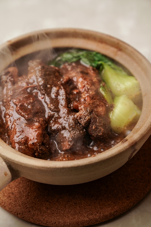 เคลพอทคิง Claypot King จับเทรนด์สังคมสูงวัย ดันเมนูหม้อดิน และซุปบำรุงตุ๋น 6 ชั่วโมง ตอบโจทย์ตลาดอาหารสุขภาพ ร้านอาหารที่ “ทำให้การออกจากบ้านเป็นเรื่องง่าย”