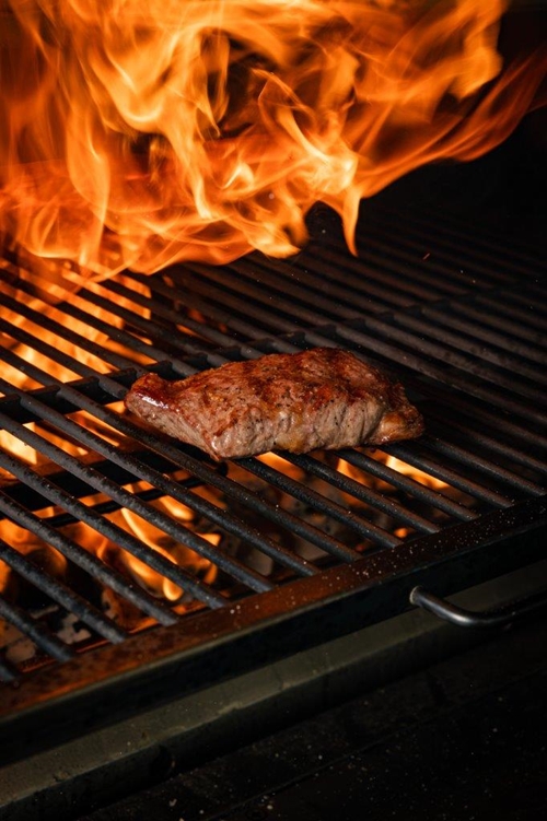 เดอะคริสตัลล์กริลล์เฮาส์ เปิดบ้านต้อนรับ Lady Butcher  สู่ค่ำคืนแห่งมื้ออาหารเหนือระดับ