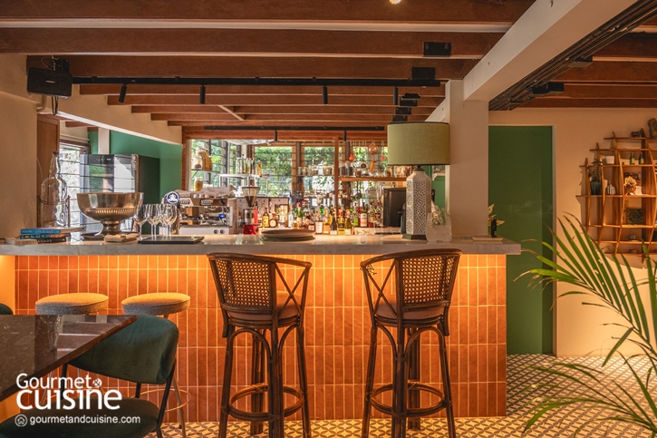 เปลี่ยนการกินอาหารเมดิเตอเรเนียนแบบจริงจังให้หรรษามากขึ้นเมื่อมา 'Sababa BKK' จุดเช็กอินน้องใหม่ย่านทองหล่อ ที่ต้อนรับเราด้วยความสนุกของหลากหลายเมนูเมดิเตอร์เรเนียน