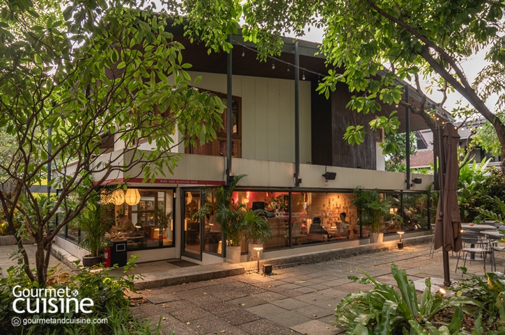 เปลี่ยนการกินอาหารเมดิเตอเรเนียนแบบจริงจังให้หรรษามากขึ้นเมื่อมา 'Sababa BKK' จุดเช็กอินน้องใหม่ย่านทองหล่อ ที่ต้อนรับเราด้วยความสนุกของหลากหลายเมนูเมดิเตอร์เรเนียน