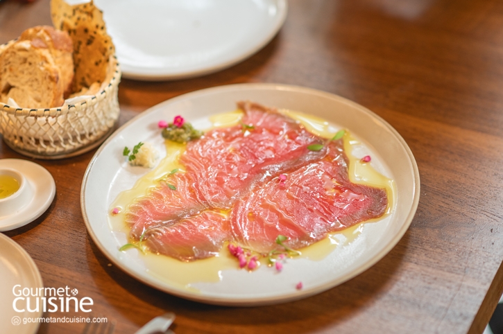 เปลี่ยนการกินอาหารเมดิเตอเรเนียนแบบจริงจังให้หรรษามากขึ้นเมื่อมา 'Sababa BKK' จุดเช็กอินน้องใหม่ย่านทองหล่อ ที่ต้อนรับเราด้วยความสนุกของหลากหลายเมนูเมดิเตอร์เรเนียน