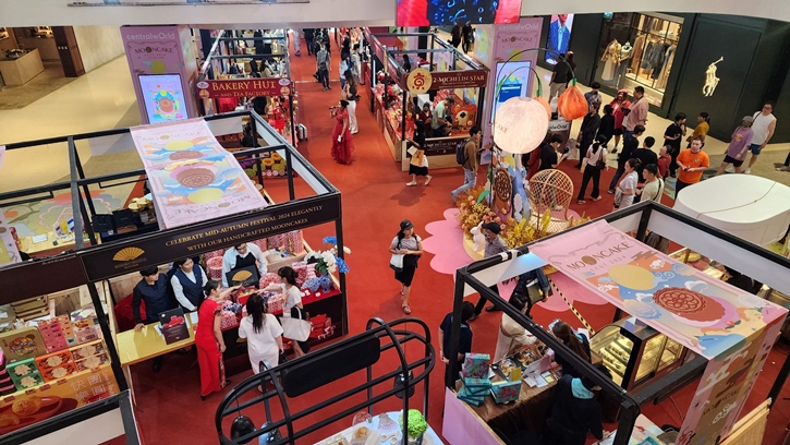 สัมผัสมนต์เสน่ห์แห่งเทศกาลไหว้พระจันทร์สุดพรีเมียมในงาน Mooncake Fest 2025 ที่ศูนย์การค้าเซ็นทรัลเวิลด์