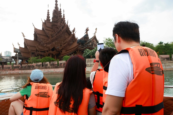 เซ็นทาราจัดงาน “Member Exclusive Trip: Lost World Beach Retreat” มอบประสบการณ์สุขสนุกหรรษาสำหรับครอบครัวสมาชิกเซ็นทาราเดอะวัน