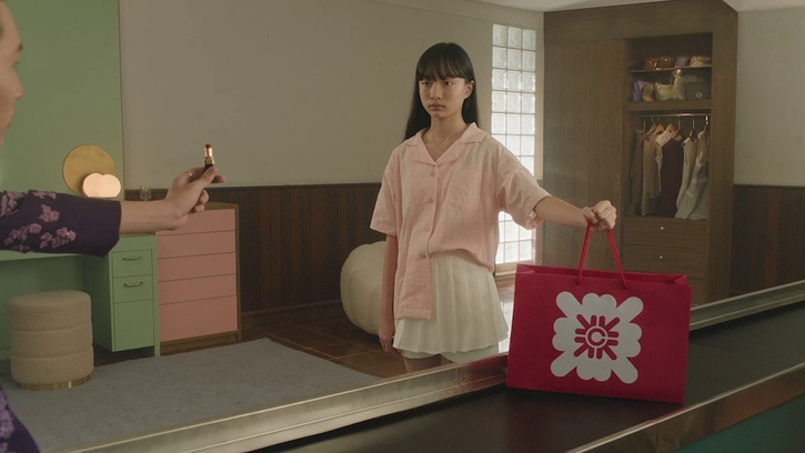 ลืมภาพจำ “งานเซล” แบบเดิมๆ ไปได้เลย เพราะ “Central Midnight Sale - Own it First” คือโอกาสแห่ง “ผู้นำเทรนด์” ที่คุณจะได้ช้อปของใหม่ ดีลดี และยัง..ได้ใช้เป็นคนแรก!