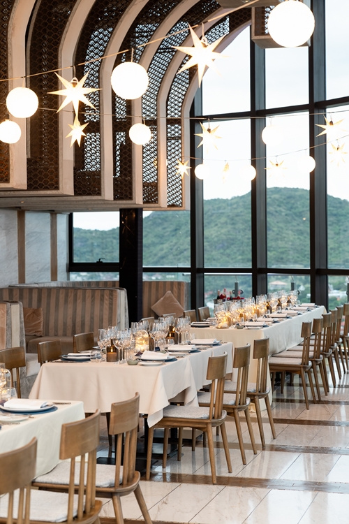 ฮอลิเดย์ อินน์ วานา นาวา หัวหิน เปิดตัว The Sky และ Stella ชูคอนเซ็ปต์ใหม่ให้รูฟท็อปบาร์