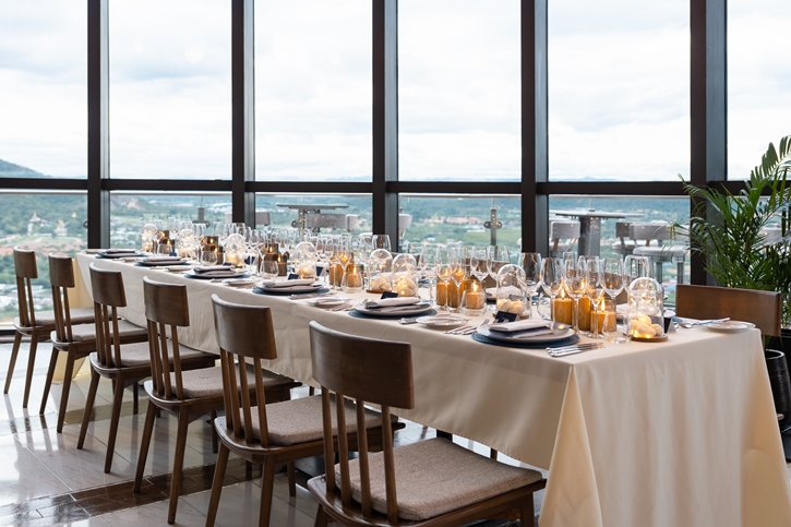 ฮอลิเดย์ อินน์ วานา นาวา หัวหิน เปิดตัว The Sky และ Stella ชูคอนเซ็ปต์ใหม่ให้รูฟท็อปบาร์