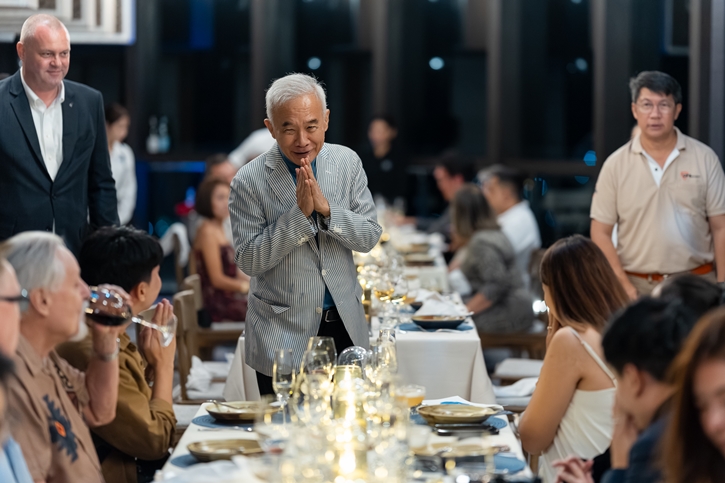 ฮอลิเดย์ อินน์ วานา นาวา หัวหิน เปิดตัว The Sky และ Stella ชูคอนเซ็ปต์ใหม่ให้รูฟท็อปบาร์