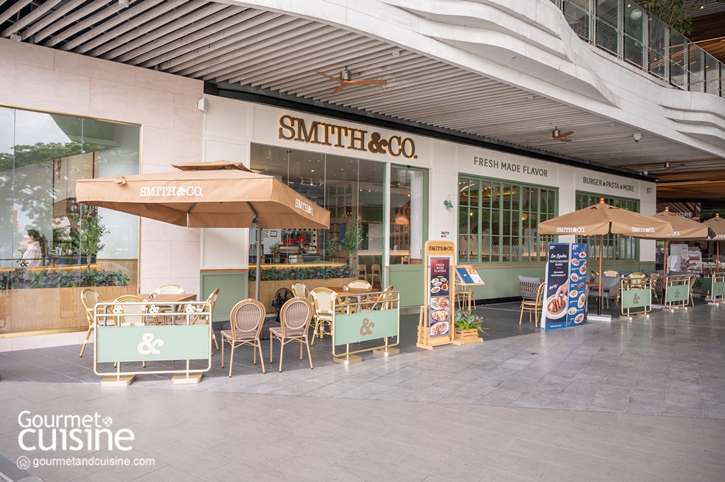 Smith & Co. ไม่เคยทำให้ผิดหวัง สาขาใหม่ล่าสุดที่เมกาบางนายังคงเสิร์ฟรสชาติกลมกล่อมเข้มข้นในแบบที่หลายคนหลงรัก ตั้งแต่ขนมปังเบอร์เกอร์โฮมเมดอบร้อนๆ ออกจากเตาใหม่ๆ ไปจนถึงพาสต้าเส้นสดที่นวดและทำกันเองในครัว