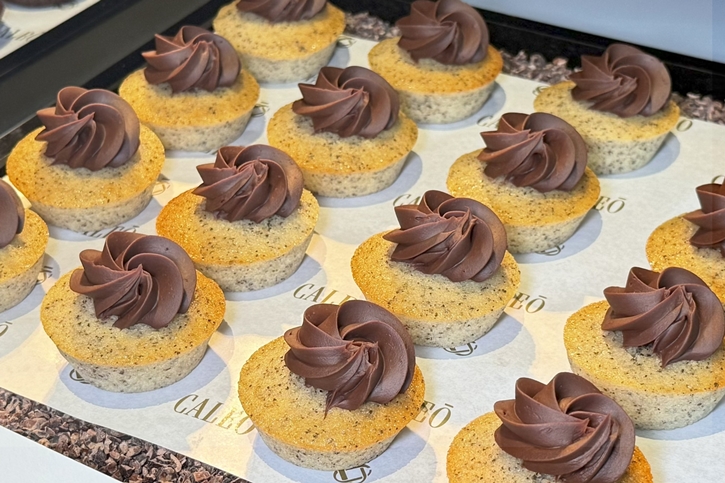 เดอะ ริทซ์-คาร์ลตัน กรุงเทพฯ มอบชุดน้ำชายามบ่ายสำหรับคนรักช็อกโกแลต “Chocolate Atelier at Caleõ” ปิดท้าย Marriott International 2025 Luxury Dining Series