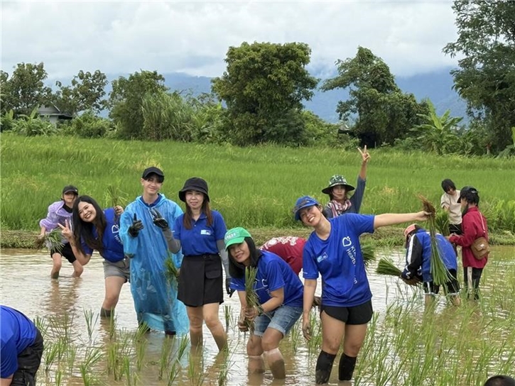 กรุงไทย–แอกซ่า ประกันชีวิต เดินหน้าสร้างความยั่งยืนให้กับสังคม  ก้าวสู่ปีที่ 18 กับโครงการ “แผ่นดินทองเพื่อน้องๆ บ้านนานา”