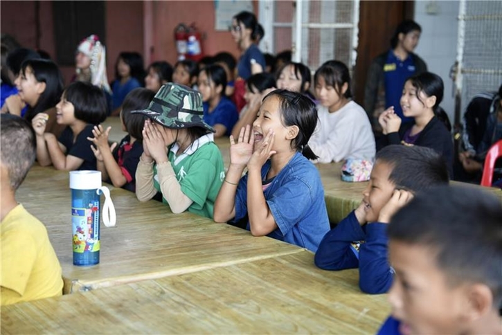 กรุงไทย–แอกซ่า ประกันชีวิต เดินหน้าสร้างความยั่งยืนให้กับสังคม  ก้าวสู่ปีที่ 18 กับโครงการ “แผ่นดินทองเพื่อน้องๆ บ้านนานา”