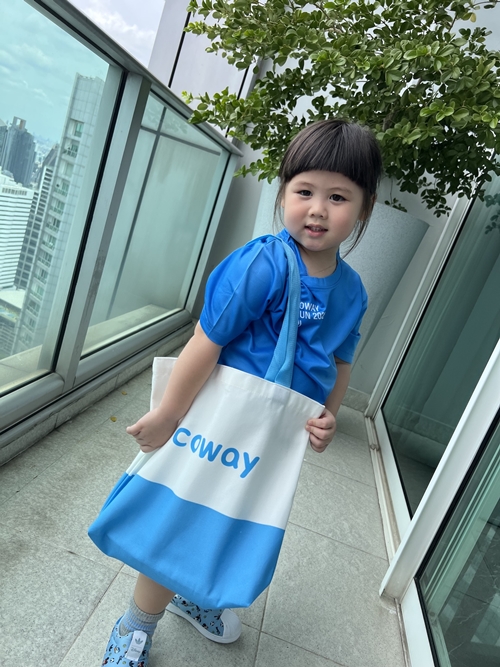 คู่แม่ลูกสายเฮลท์ตี้! แม่ชม-น้องเกล ปลุกพลังก่อนสตาร์ต  “COWAY RUN 2025” ย้ำน้ำดื่มสะอาดคือหัวใจสำคัญของนักวิ่ง