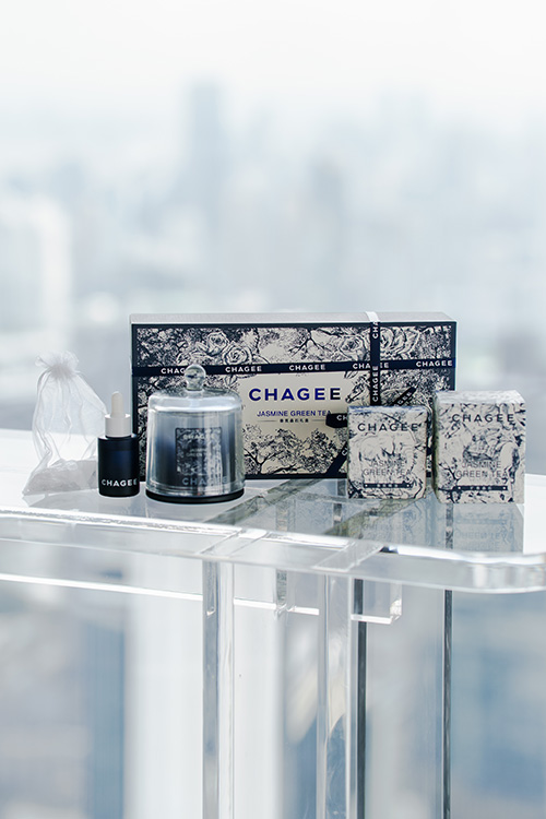 ที่แรกที่เดียว CHAGEE Mahanakhon สร้างปรากฏการณ์จิบชาเหนือเมฆ พร้อมวิวหลักล้านแบบ 360 องศา กับ Tea Bar บนชั้น 74 ที่สูงที่สุดในโลก