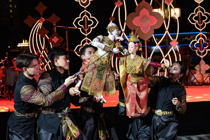 ฉลองเทศกาลลอยกระทงในบรรยากาศของกรุงรัตนโกสินทร์ ณ โรงแรมแมนดาริน โอเรียนเต็ล กรุงเทพฯ