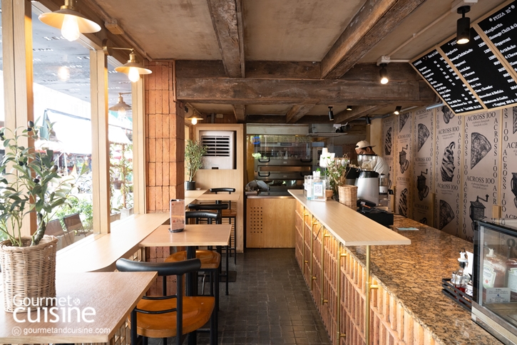 ร้านพิซซาสไตล์นิวยอร์กไซส์ยักษ์ขนาด 20 นิ้ว เหมาะสำหรับพาเพื่อนและครอบครัวมาแชร์ริงกัน