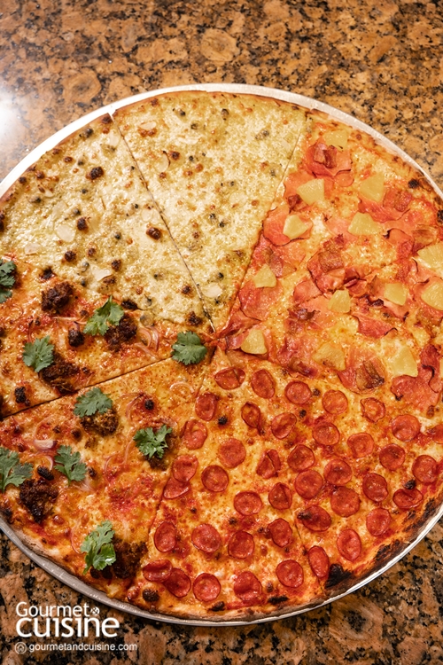 ร้านพิซซาสไตล์นิวยอร์กไซส์ยักษ์ขนาด 20 นิ้ว เหมาะสำหรับพาเพื่อนและครอบครัวมาแชร์ริงกัน