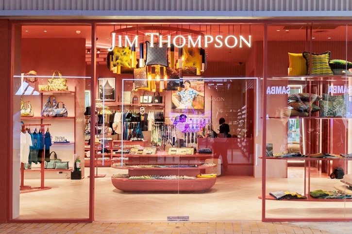 จิม ทอมป์สัน เจาะตลาดเมืองท่องเที่ยว เผยโฉมสโตร์แห่งแรกในกระบี่ ณ “เซ็นทรัล กระบี่” ปักหมุดประสบการณ์ช้อปปิ้งใจกลางแลนด์มาร์กแห่งอันดามัน