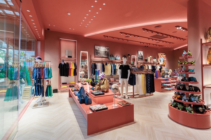 จิม ทอมป์สัน เจาะตลาดเมืองท่องเที่ยว เผยโฉมสโตร์แห่งแรกในกระบี่ ณ “เซ็นทรัล กระบี่” ปักหมุดประสบการณ์ช้อปปิ้งใจกลางแลนด์มาร์กแห่งอันดามัน