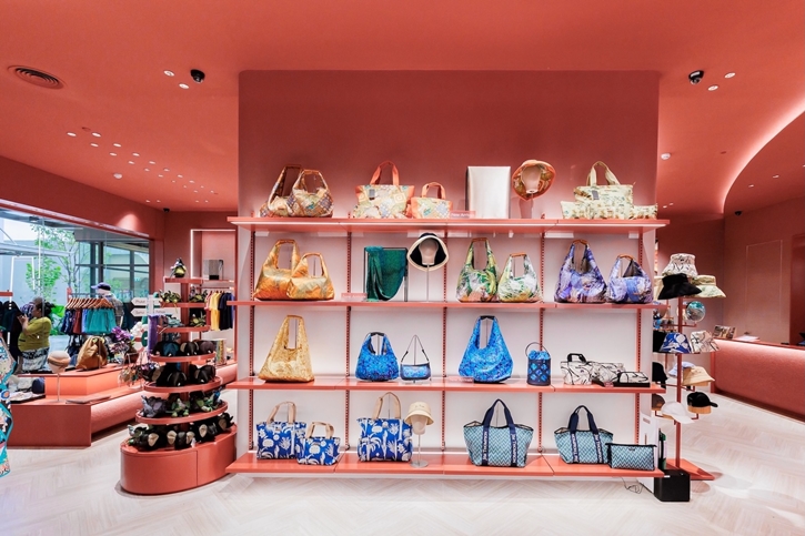 จิม ทอมป์สัน เจาะตลาดเมืองท่องเที่ยว เผยโฉมสโตร์แห่งแรกในกระบี่ ณ “เซ็นทรัล กระบี่” ปักหมุดประสบการณ์ช้อปปิ้งใจกลางแลนด์มาร์กแห่งอันดามัน