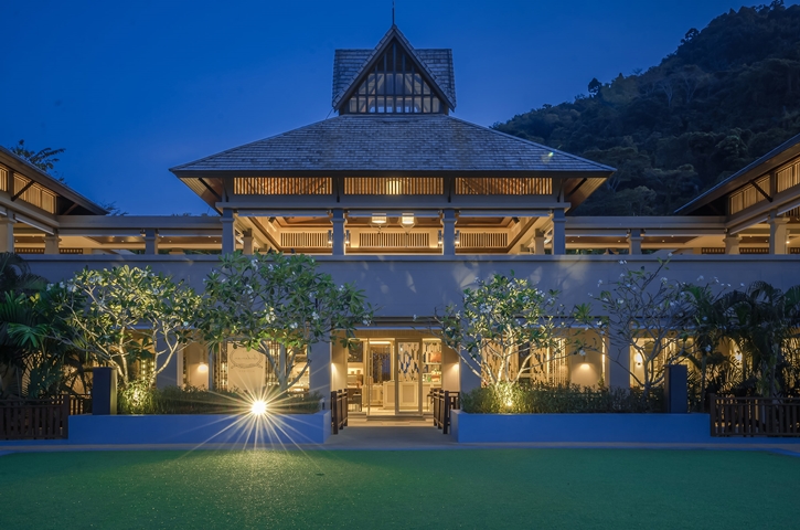 พบกับข้อเสนอสุดพิเศษมากมายตลอดเดือนพฤศจิกายน ที่ ภูเก็ต แมริออท รีสอร์ท แอนด์ สปา, ในยาง บีช 