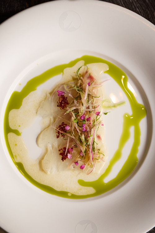 ในโอกาสครบรอบ 1 ปีของร้านอาหาร Nobu Bangkok ที่เป็นจุดหมายปลายทางแห่งความหรูหราและรสชาติญี่ปุ่น-เปรูระดับโลก เชฟ Nobu Matsuhisa ผู้ก่อตั้งและไอคอนแห่งวงการอาหารได้เดินทางมากรุงเทพฯ