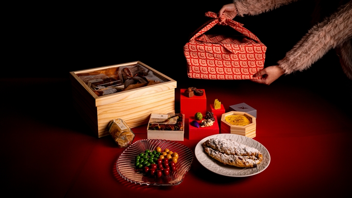 โรงแรม ดิ โอกุระ เพรสทีจ กรุงเทพฯ ภูมิใจเสนอ “Merrymakers Festive Hamper” กล่องของขวัญที่รวมความคลาสสิกของคริสต์มาสและศิลปะญี่ปุ่นเข้าไว้ด้วยกันอย่างลงตัว