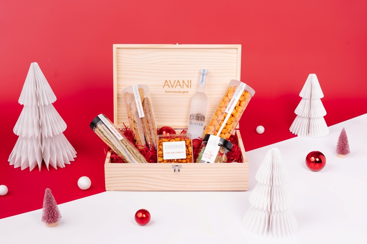 ฉลองเทศกาลแห่งความสุข กับของขวัญที่มากกว่าความอร่อย  “The Merry Hamper Collection” จากโรงแรมอวานี รัชดา กรุงเทพฯ  ของขวัญแห่งความอบอุ่น และรสชาติแห่งการเฉลิมฉลอง