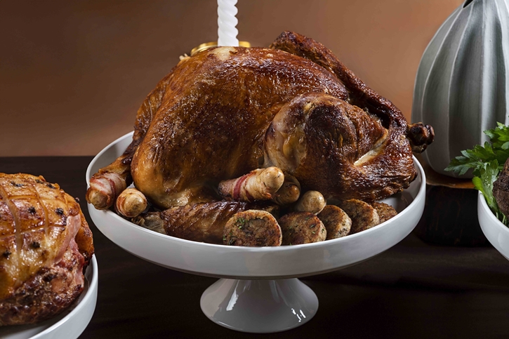 ฉลองวันขอบคุณพระเจ้าพร้อมหน้าทั้งครอบครัวด้วยมื้อแห่งความสุข ณ ห้องอาหารเจดับบลิว คาเฟ่ โรงแรมเจดับบลิว แมริออท กรุงเทพฯ