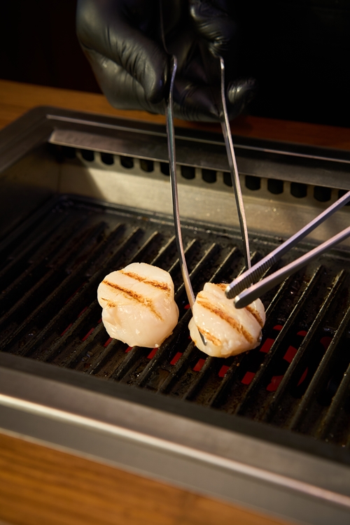 KAYAKI ขยายความสำเร็จสู่สาขาสองที่เซ็นทรัล เอ็มบาสซี ชูคอนเซ็ปต์ศิลปะการย่างปลาแบบญี่ปุ่นดั้งเดิม