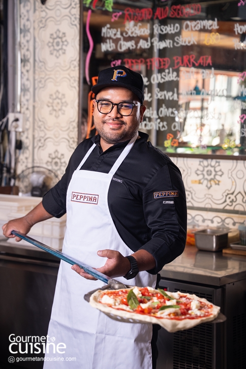 บรรยากาศช่วงกลางวันที่ Peppina ในซอยสุขุมวิท 33 เต็มไปด้วยชีวิตชีวา กลิ่นหอม ของพิซซาอบใหม่และบทสนทนาของลูกค้าหลากสัญชาติ ทำให้ร้านพิซซาสไตล์นาโปลีแห่งนี้มีเสน่ห์มาก