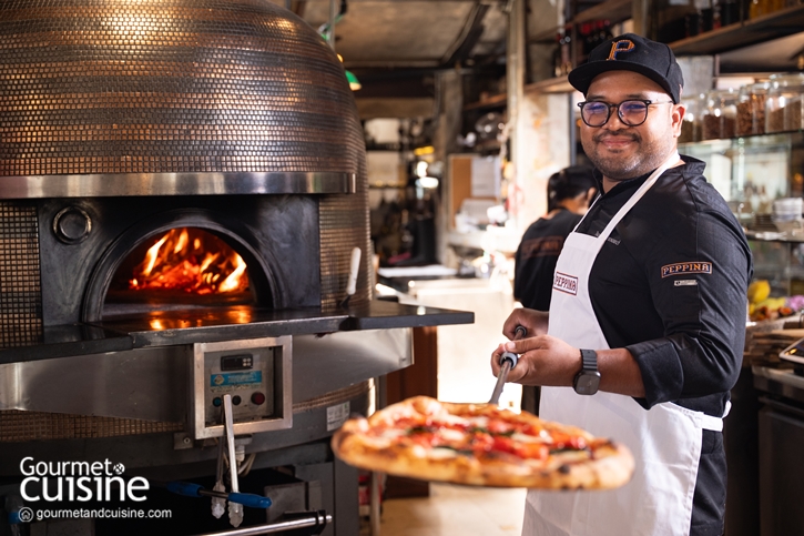 บรรยากาศช่วงกลางวันที่ Peppina ในซอยสุขุมวิท 33 เต็มไปด้วยชีวิตชีวา กลิ่นหอม ของพิซซาอบใหม่และบทสนทนาของลูกค้าหลากสัญชาติ ทำให้ร้านพิซซาสไตล์นาโปลีแห่งนี้มีเสน่ห์มาก