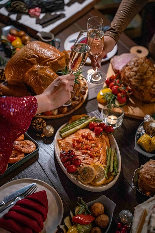 ร่วมเฉลิมฉลองช่วงเวลาแสนพิเศษริมหาดใต้แสงดาว  ที่คิมป์ตัน คีตาเล สมุย